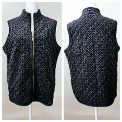 Size Medium Charter Club Charcoal Grey Velvet Zippered Vest Sleeveless Jacket with Grometric Diamond Design. Pre-owned in excellent condition. No rips