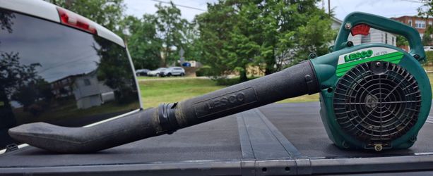 Gas leaf blower