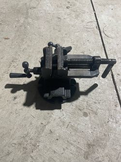 Cross side vice