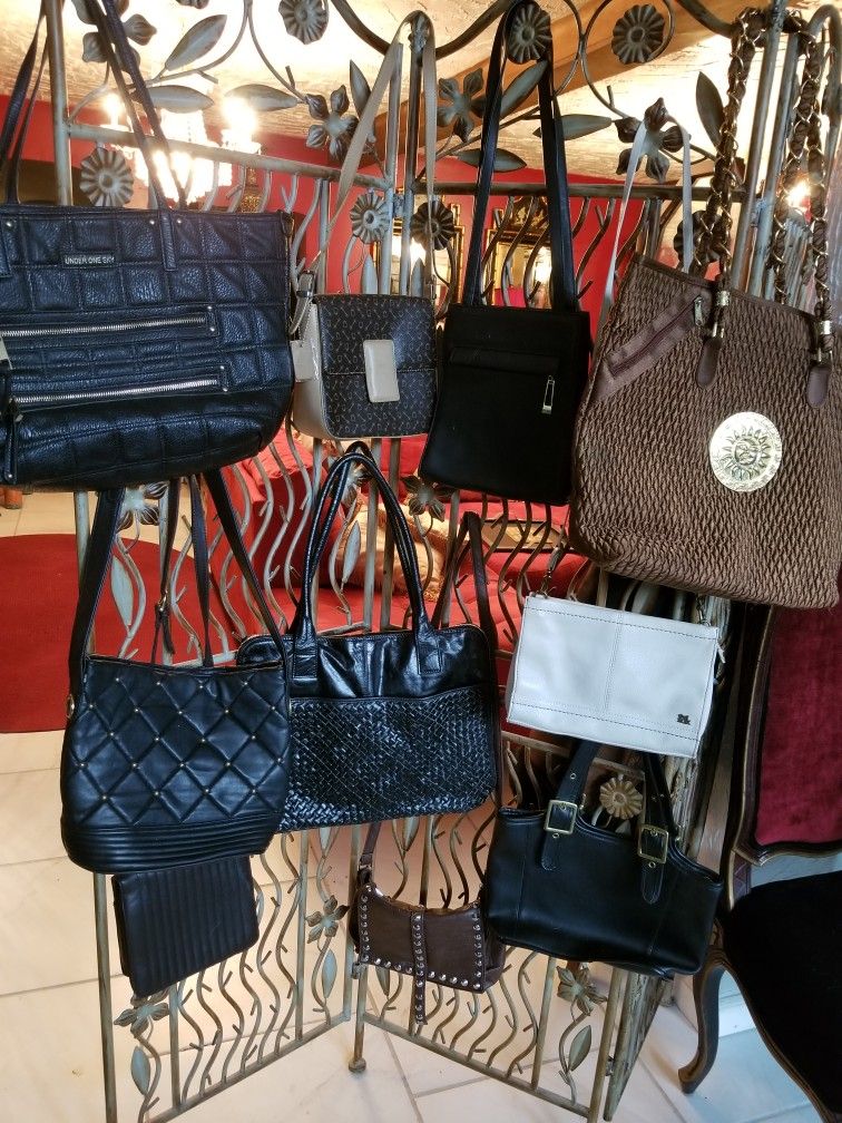 Purses. Selling Individually. Discount For Multiples