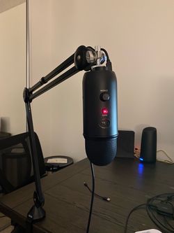 Blue Yeti Microphone with Rode PSA1 Boom Arm