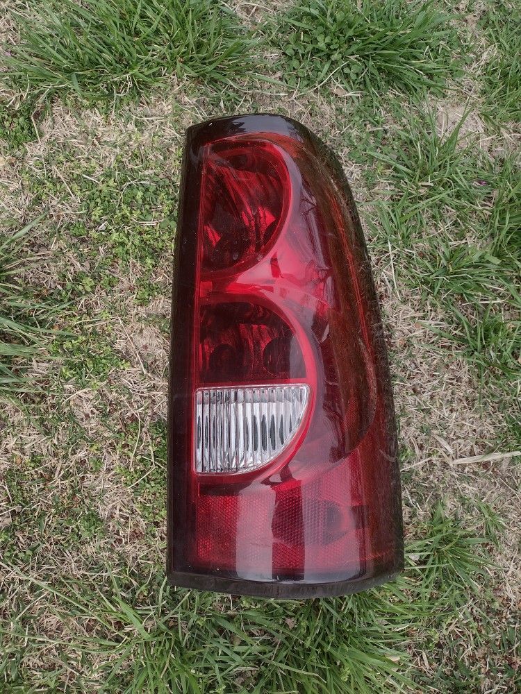 Tail light