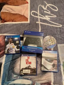 PS4 controller and games