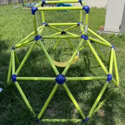 Monkey Bars Climbing Dome