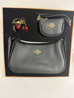 Beautiful handbags 👜🤍 for women 💃🏼