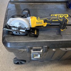 Dewalt Dcs571 4-1/2”inch Circular Saw