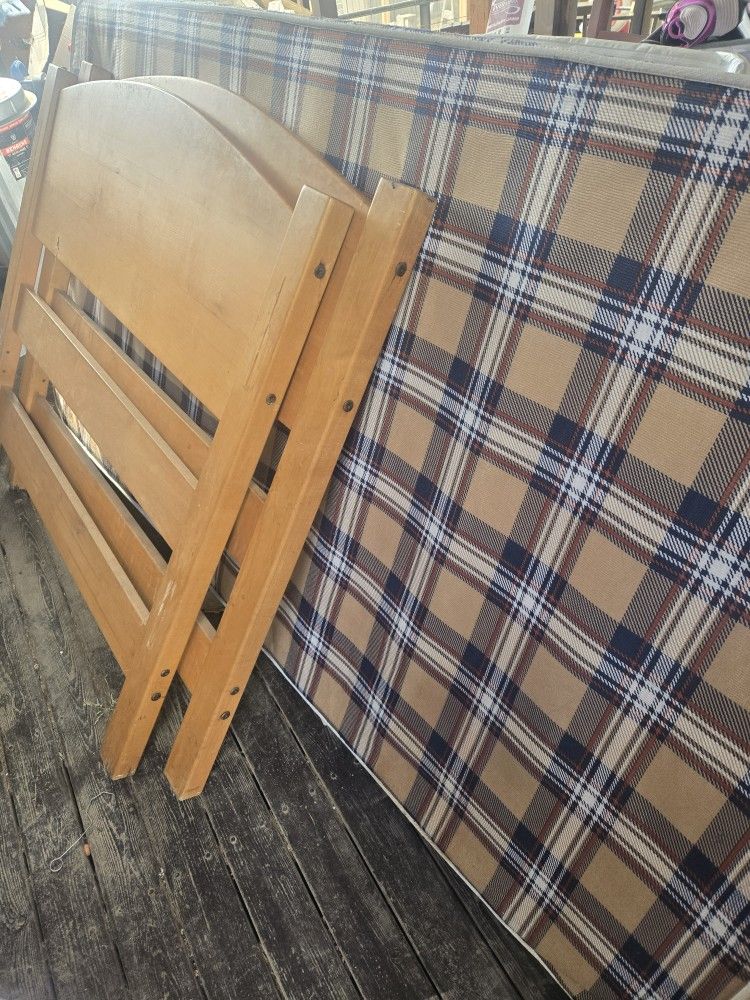 Twin Bunk Bed