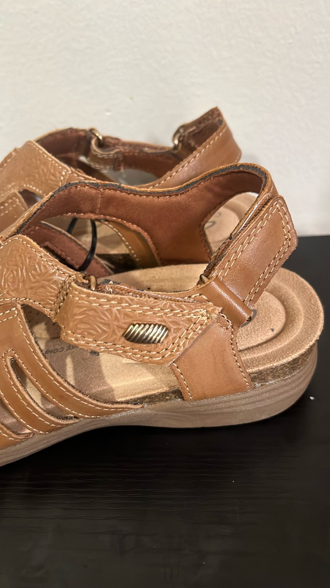 Clarks April Belle sandals