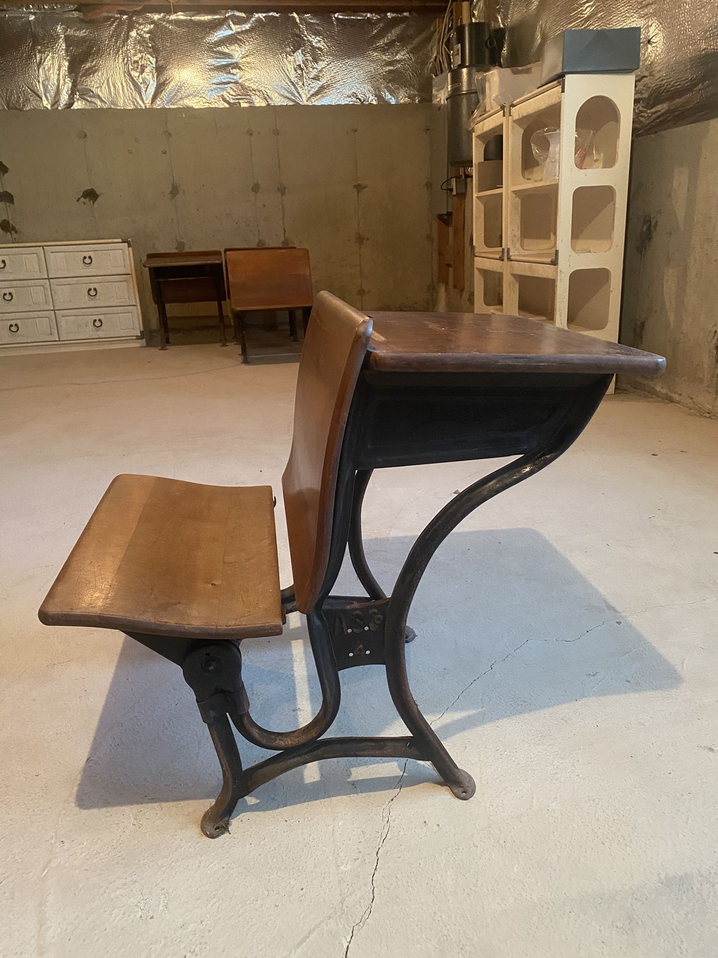 Set Of 4 Vintage American Seating Co. School Desks 