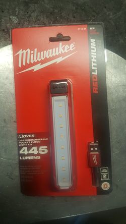 MILWAUKEE 445LUMES CHARGEBLE