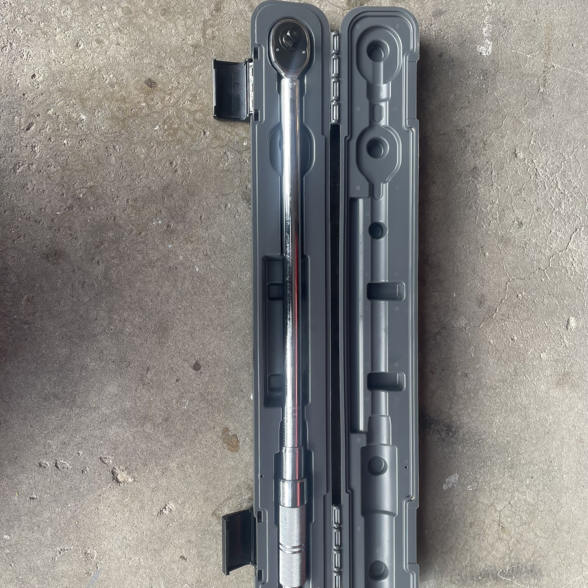 Torque Wrench 