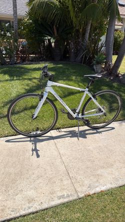 Giant Escape 1 Hybrid Bike - Medium