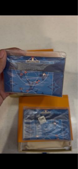 LV CARDHOLDER