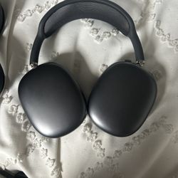 AirPods Max - Good Condition
