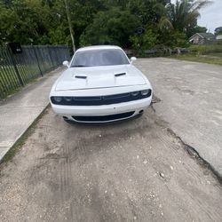 Dodge Challenger 2015 Sxt 