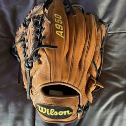 Left Handed Wilson A950 Baseball Glove