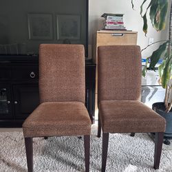 2 Hooker Furniture Parson’s Chairs Set
