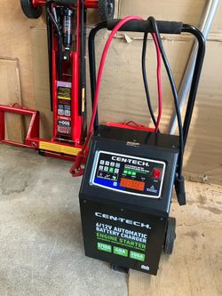 CAR BATTERY CHARGER/ STARTER