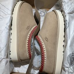 Tasman Ugg Sand/Dark Cherry