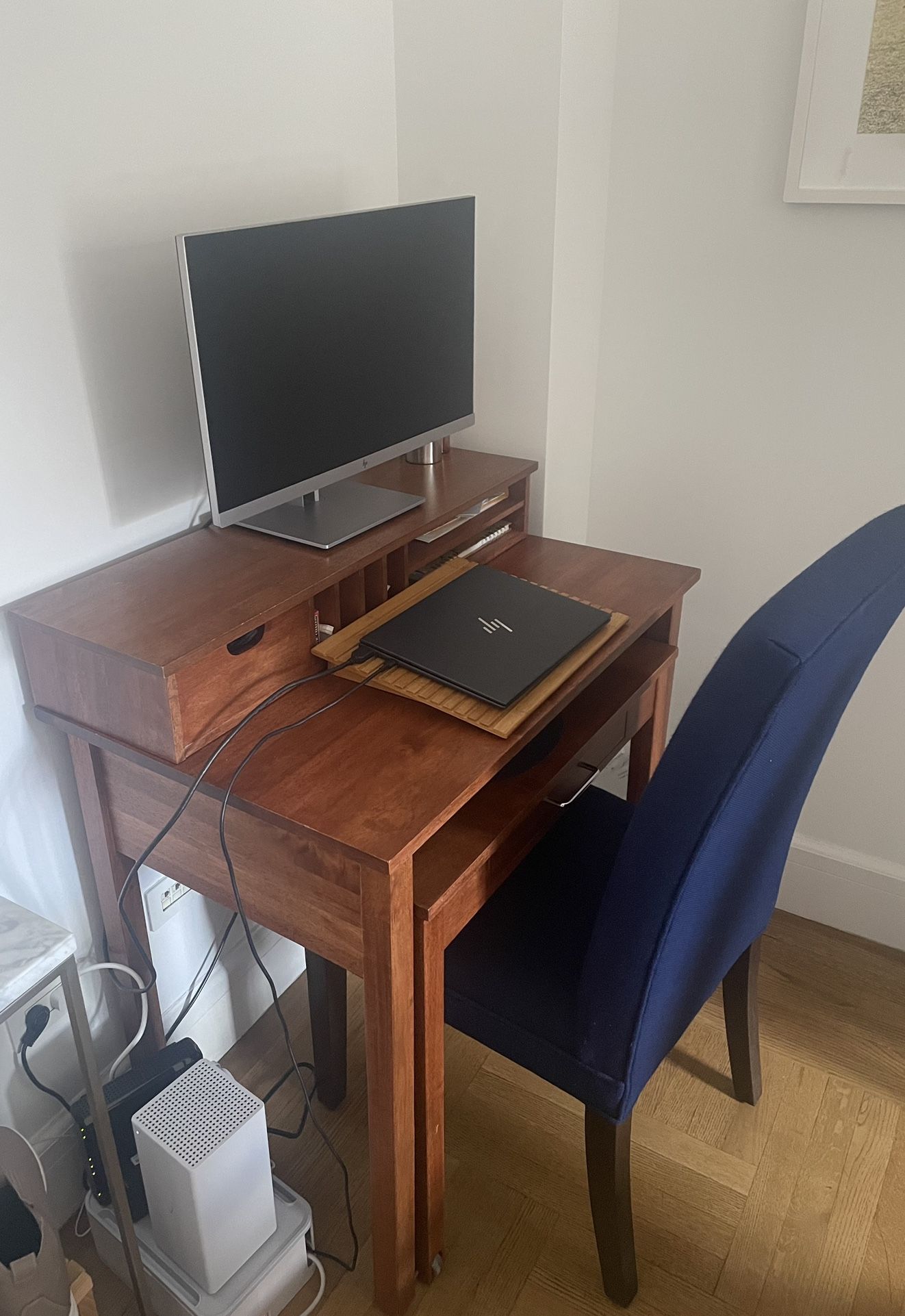 Cherry Wood Extendable Desk