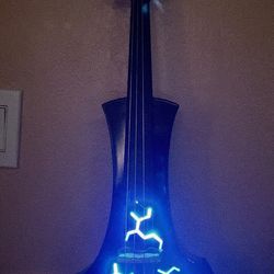 Fortevio Spirito Alligator LED Electric Violin 4/4 Black Stage Violin