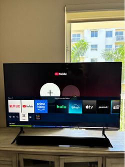 Samsung 55” 4K UHD Smart TV + Soundbar + Wall Mount – Excellent