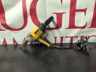 Dewalts 1/2-in drill dw130v