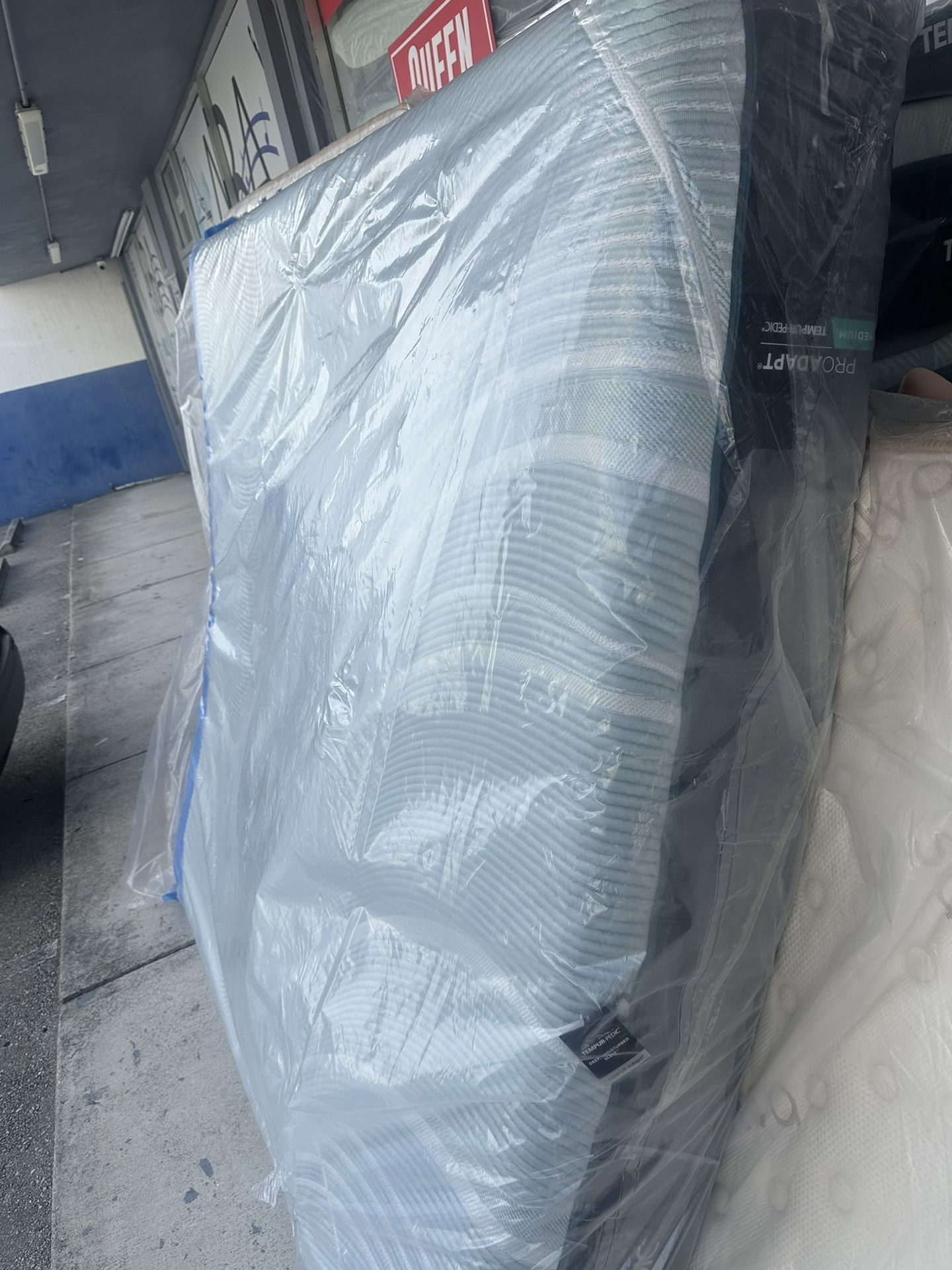 King Queen Size Tempurpedic ProAdapt,  ProBreeze,  LuxeBreeze Mattress  Pro Breeze /Luxe Adapt /Pro Adapt /Adapt /cloud /Tempur pedic contour Supreme 