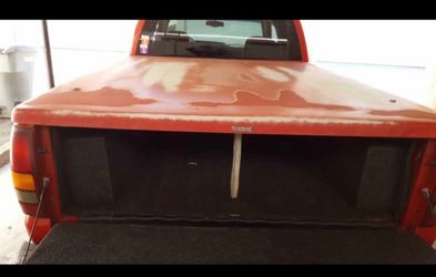 Truck bed cover