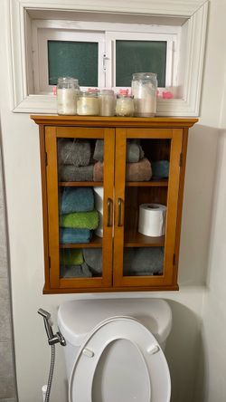 Floating cabinet