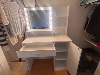 vanity desk with mirror
