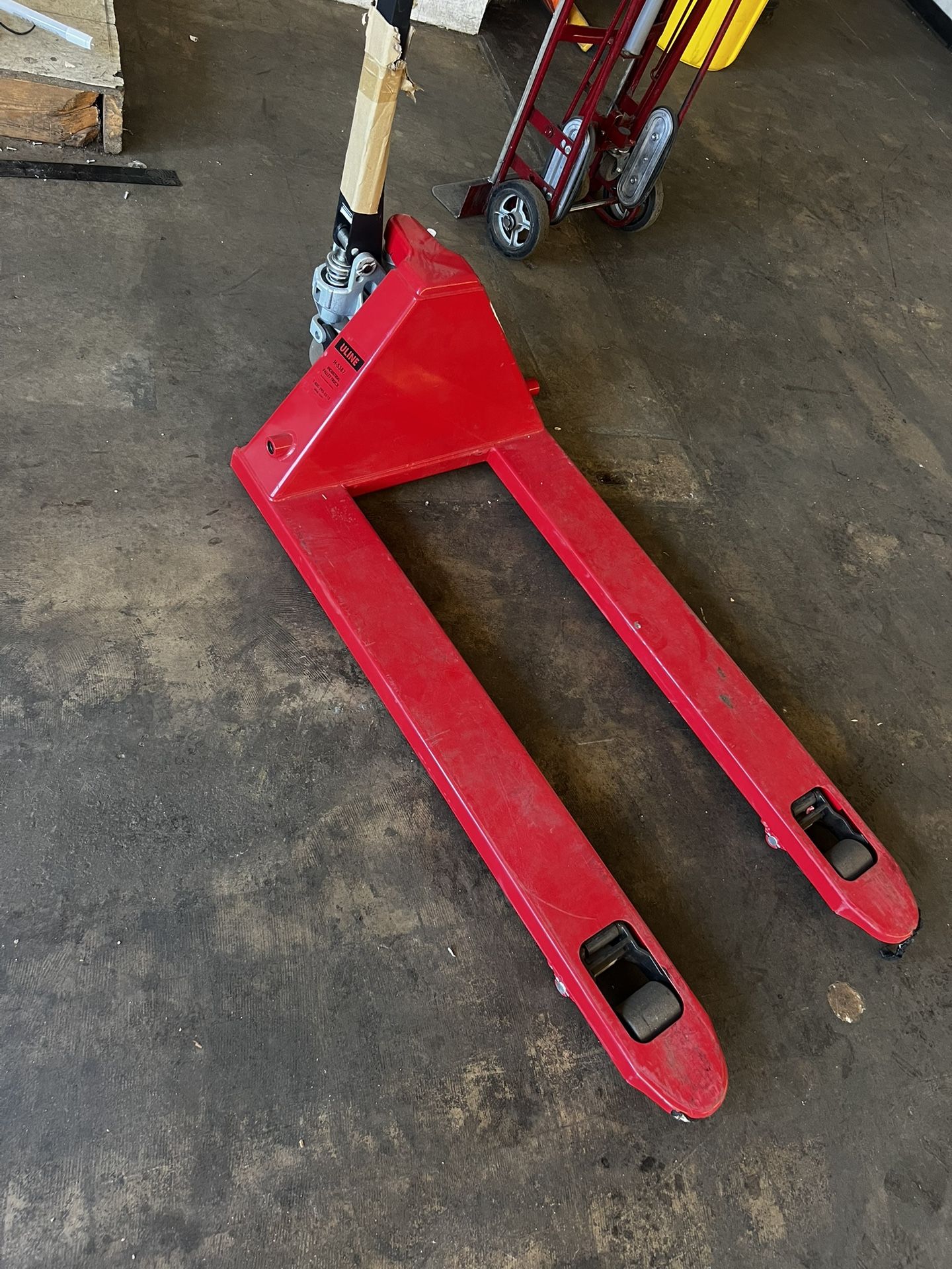 U-Line Pallet Jack