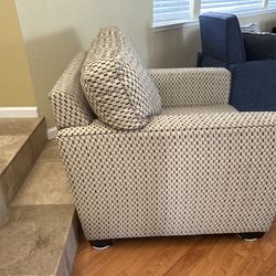 Oversize Stuffed Chair