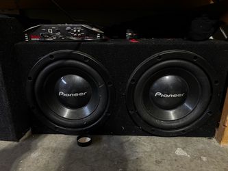 Pioneer Dual 12in Subwoofer Box with Boss Amplifier