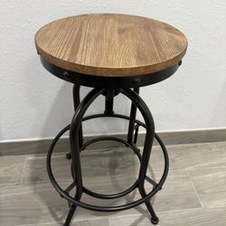 Set of 3 Adjustable Counter Height Bar Stools (Ashley Furniture)