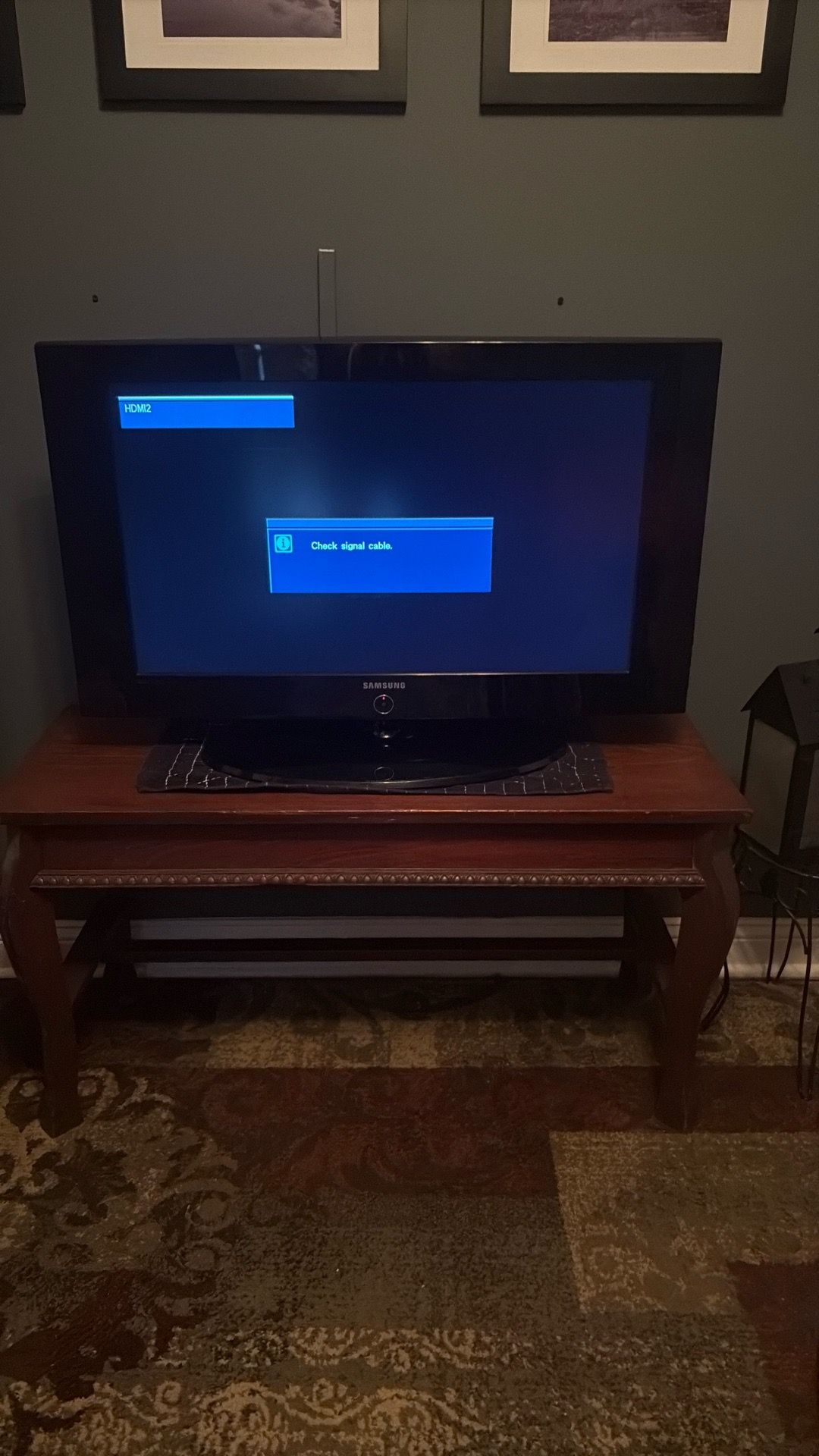 40” Samsung TV with remote.
