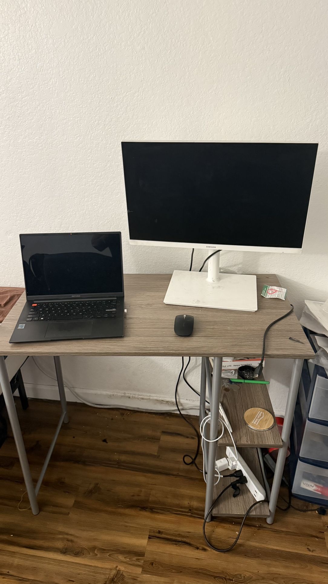 Compact Computer Desk with Shelves - Great for Home Office or Study Setup