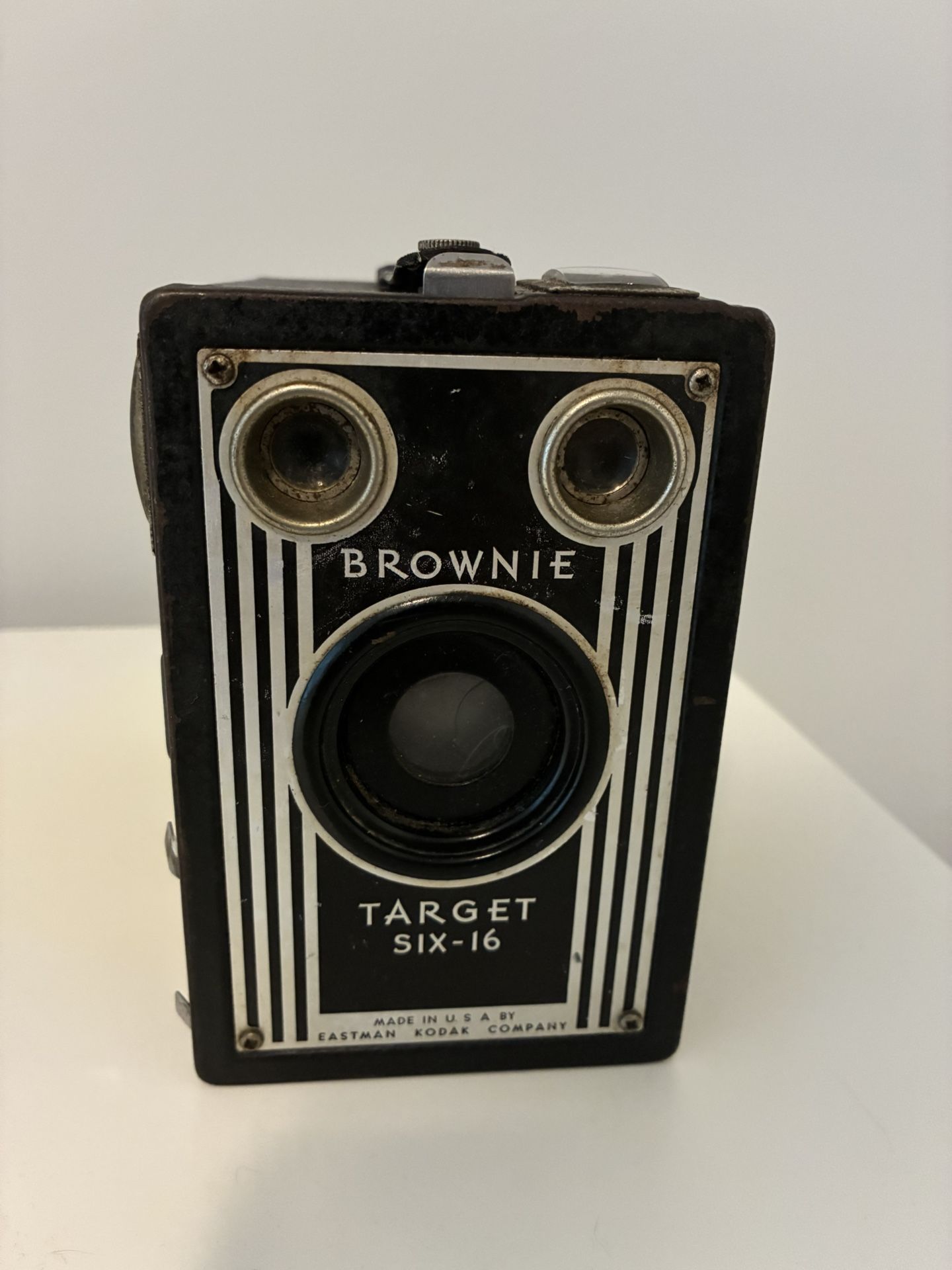 Vintage Kodak Brownie Target Six-16 Camera