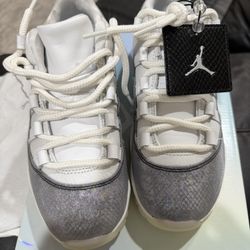 Air Jordan 11 Retro Low