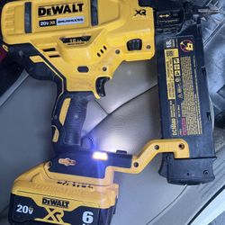 Dewalt 20v xr 18ga Brand Nailer 
