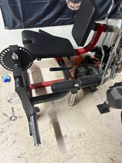 Seated Leg Curl / Extension Machine