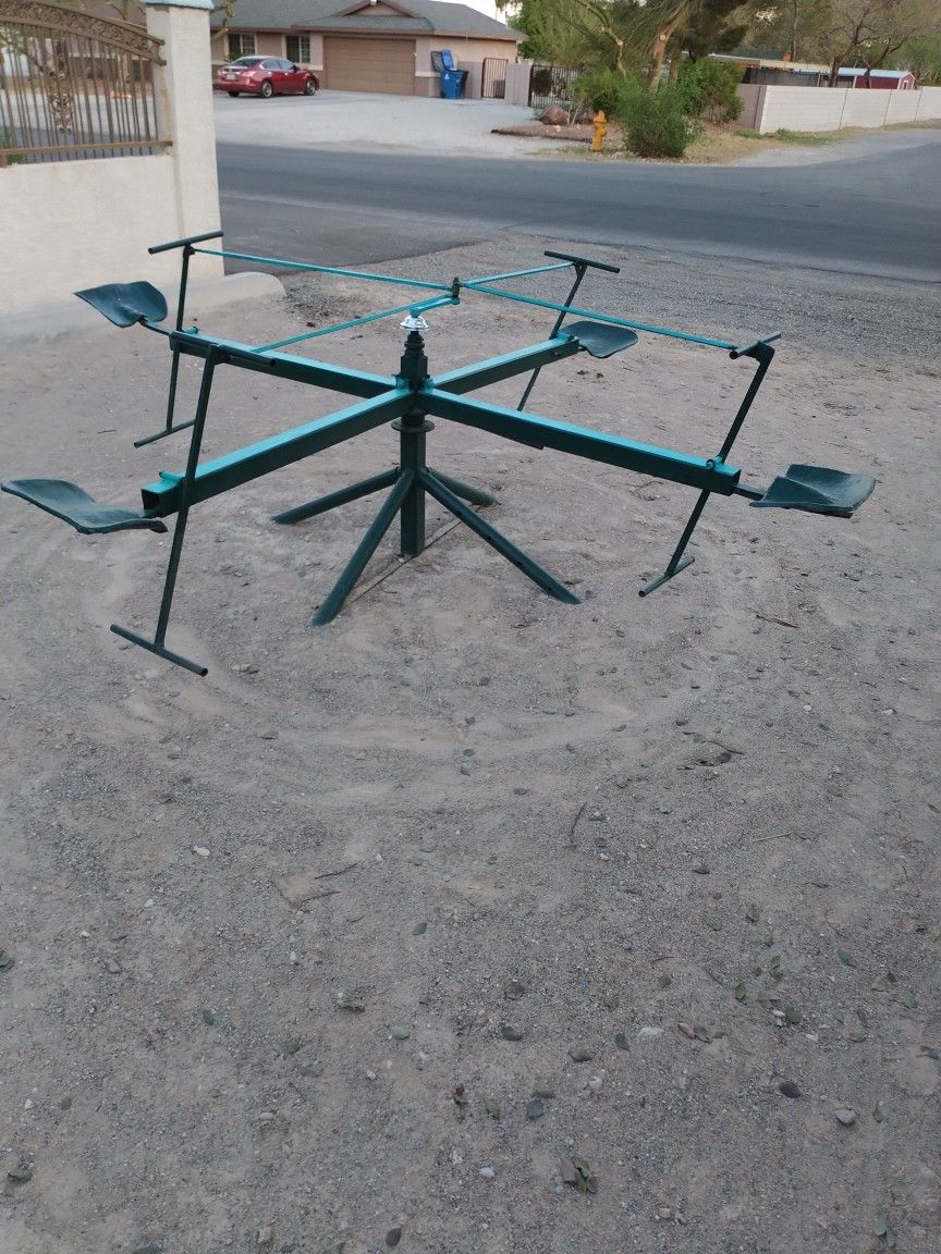 Mechanical Merry-go-round (Whirly-gig)