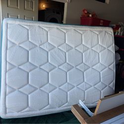 Hybrid queen mattress