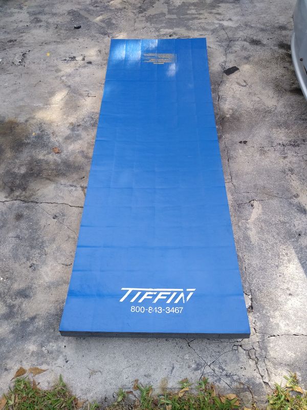 TIFFIN Fitness Exercise Mat. 2" Thick. for Sale in Pembroke Pines, FL