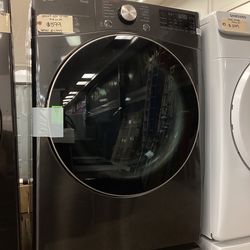 LG 7.4 cu.ft. Stackable Smart Gas Dryer with Steam Cycle New Scratch and Dent