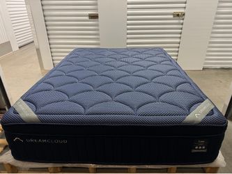 Like New Dreamcloud Luxe Hybrid Queen Mattress