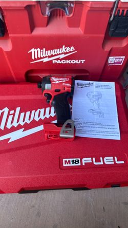 Milwaukee m18 fuel 1/4 impact driver (NEW)