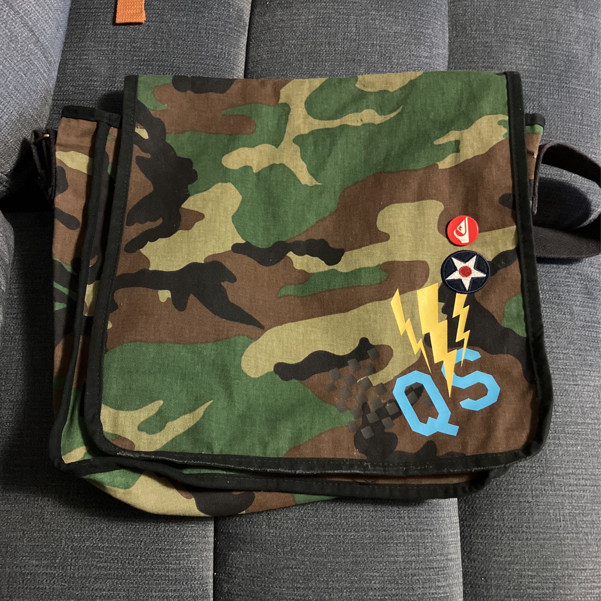 14”x15” Quicksilver Camouflage Messenger Bag