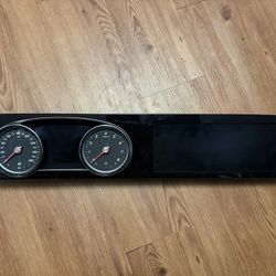 2017-2020 Mercedes-Benz E300 Instrument Cluster Display Analogs