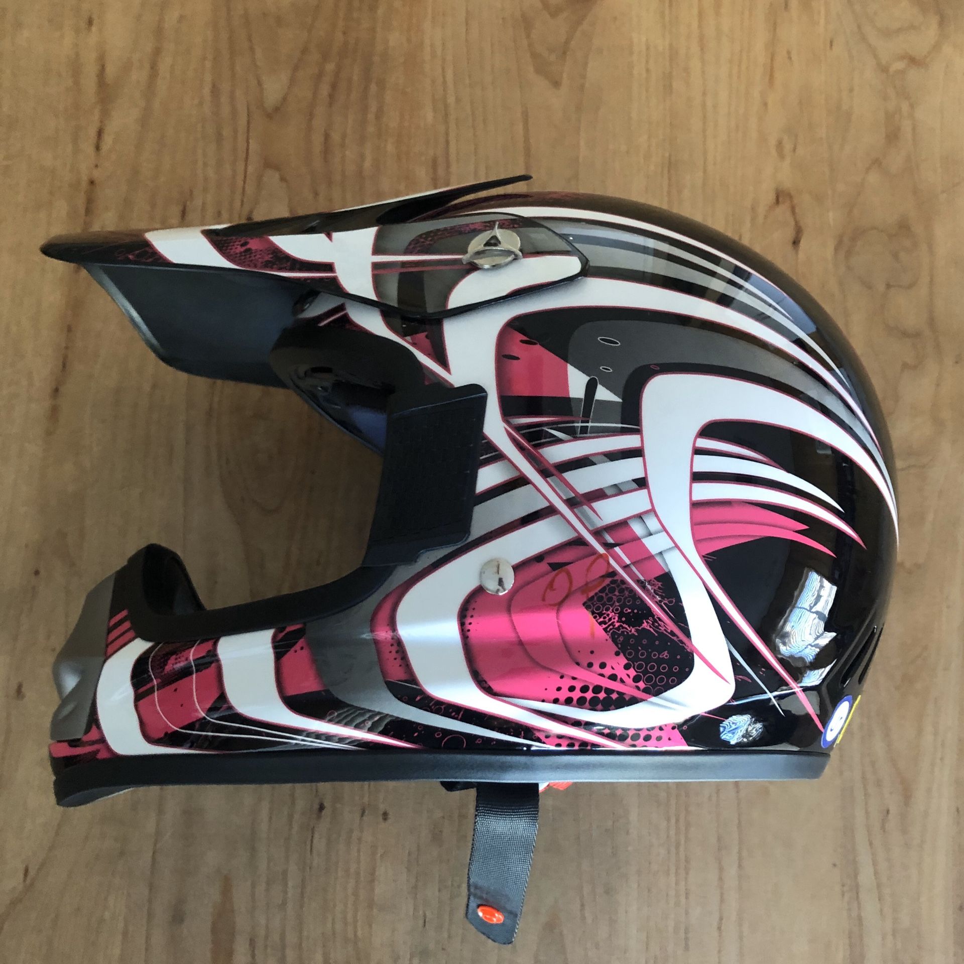 BiLT Motocross ATV Helmet Youth XL LIKE NEW!!